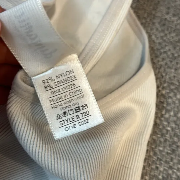 MOVING SALE White ribbed vneck ribbed tank - Image 10