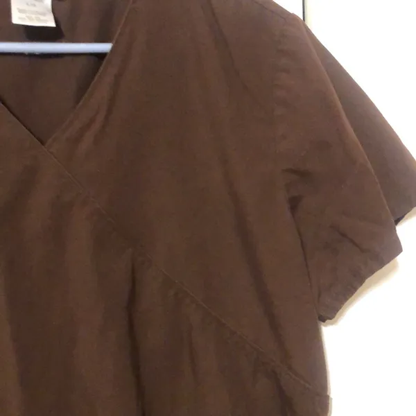SB Scrubs Women’s Large Scrub Top Brown Color - Image 4