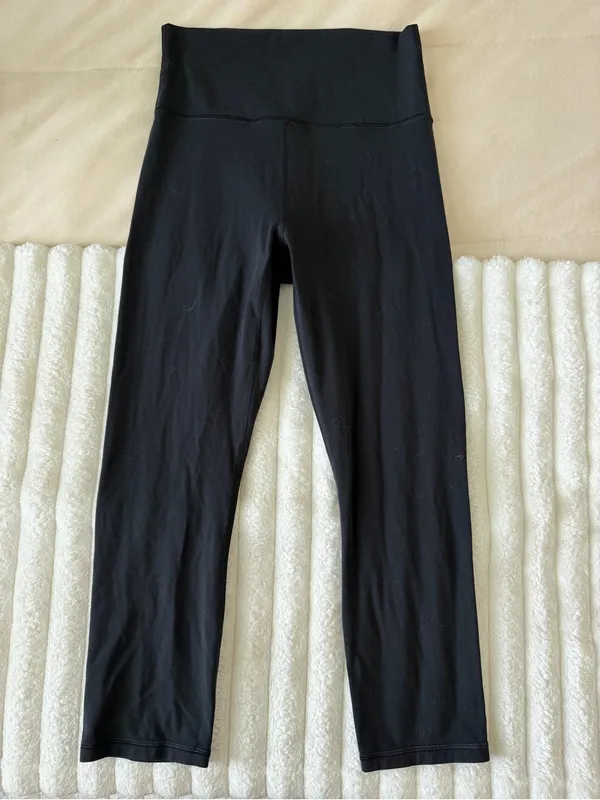 all in motion women’s Black High-Rise Capri Leggings - Image 4