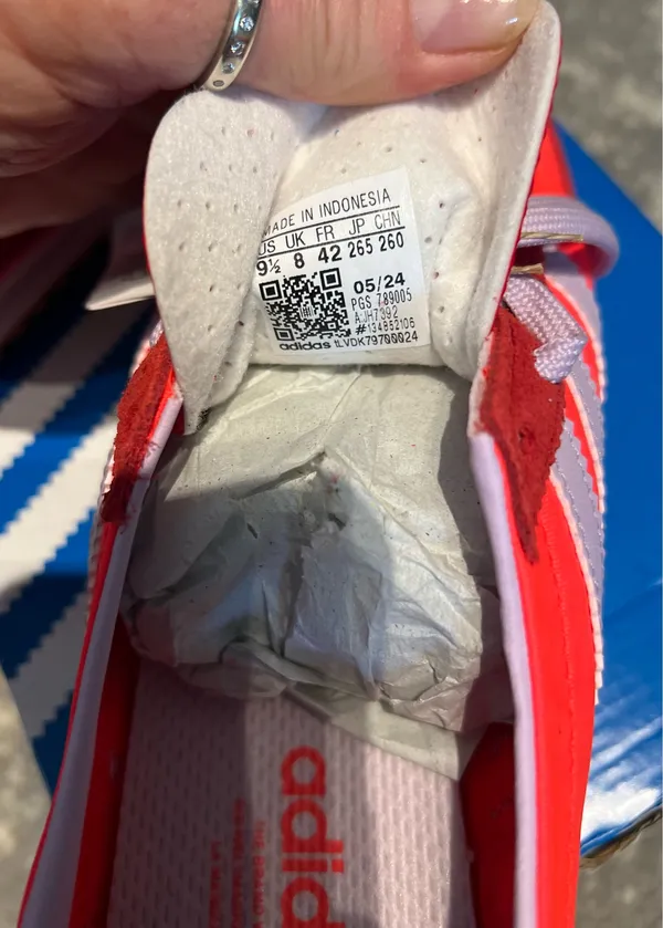 Adidas sneakers bright red and lilac size 9 1/2 - Image 5