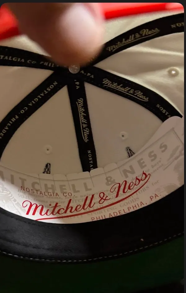 Mitchell & Ness Hat Chicago Bulls Snapback - Image 3
