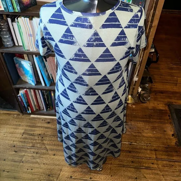 Lularoe blue & gray triangle high low XS knit swing dress - Image 2