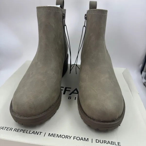 Buffalo David Bitton Anna Women’s Brown Ankle Chelsea Boots Size 8 NEW in Box - Image 3