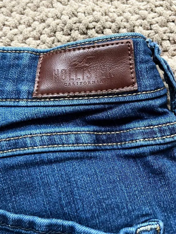 Hollister Jeans - Image 3