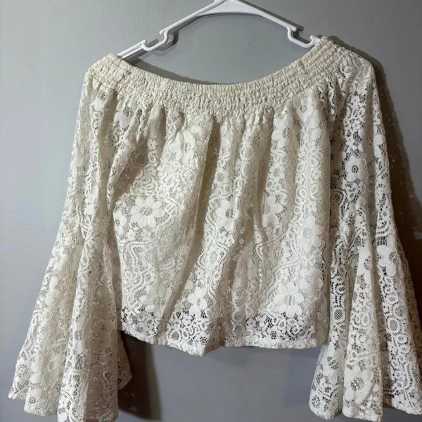 Y2K Hollister White Lace Off Shoulder Bell Sleeve Top‎ XS Boho Coquette - Image 3