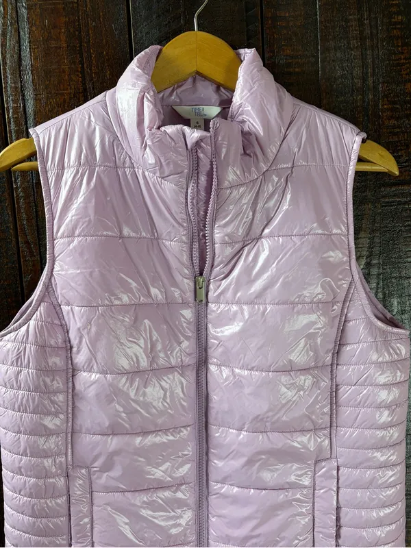 Time & Tru Lightweight Quilted Puffer Vest - Lavender Sleeveless Jacket - Image 3