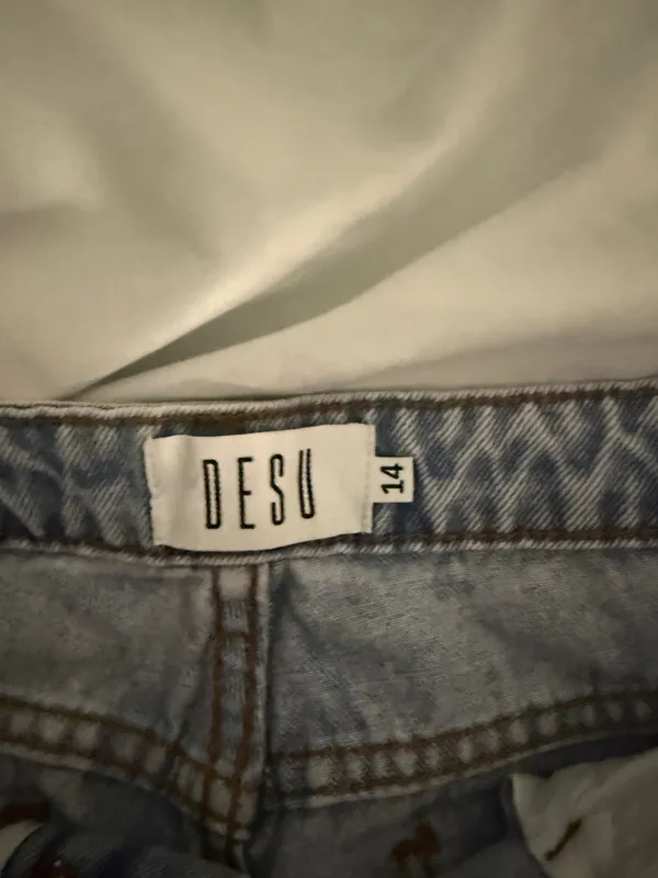 Low rise Jorts Blue Size 4 - Image 3