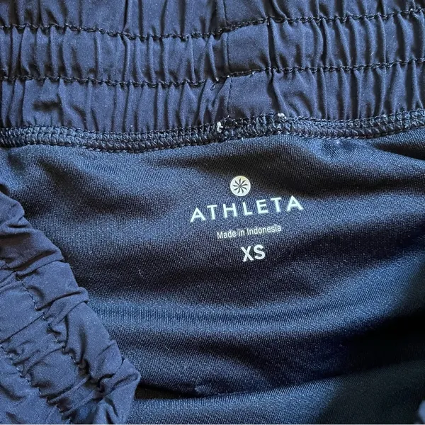 Athleta navy blue running shorts size XS - Image 3