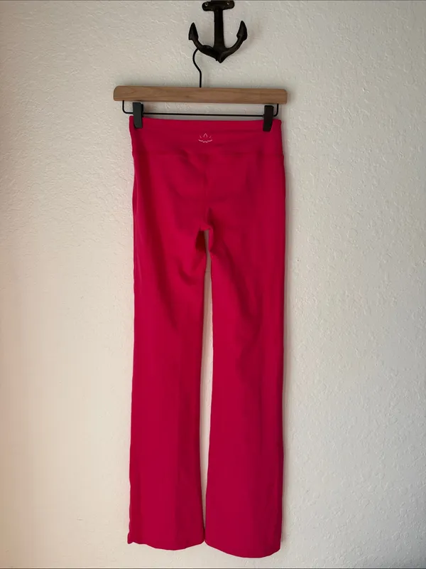 Beyond Yoga Hot Pink Flared Lounge Pants Size Small - Image 3