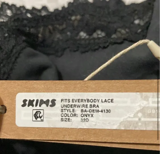 SKIMS Fits Everybody Lace Bra 32D - Image 5
