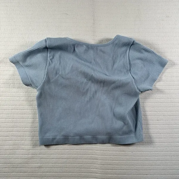 Garage Juniors Medium Blue Ribbed Crop Top V Neck Short Sleeve Stretch - Image 4