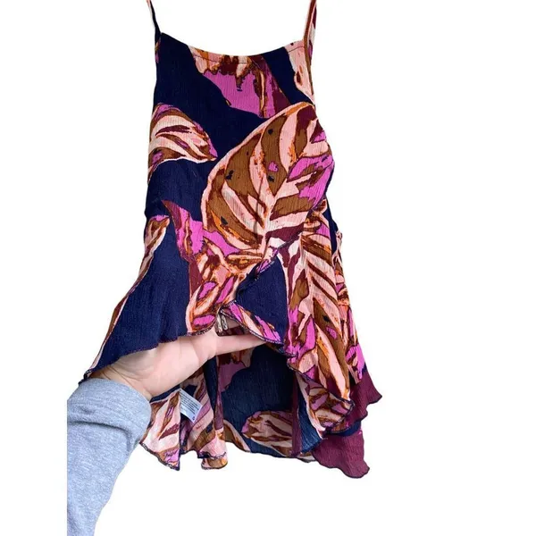 Mossimo size medium flared layered tank top - Image 2
