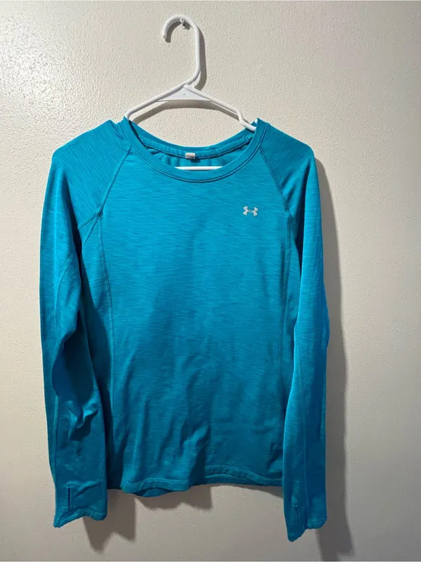 Under Armour- Women’s Long Sleeve with Thumb Holes - Image 2