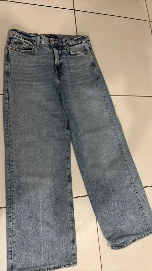 Aiden Light Wash Straight-Leg Jeans | Vintage-Inspired Denim | Casual Everyday Essential - Image 7