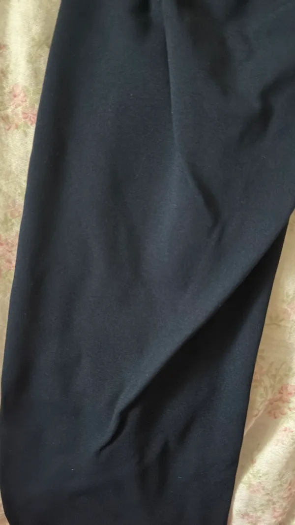Navy Lululemon Leggings 25" - Image 4