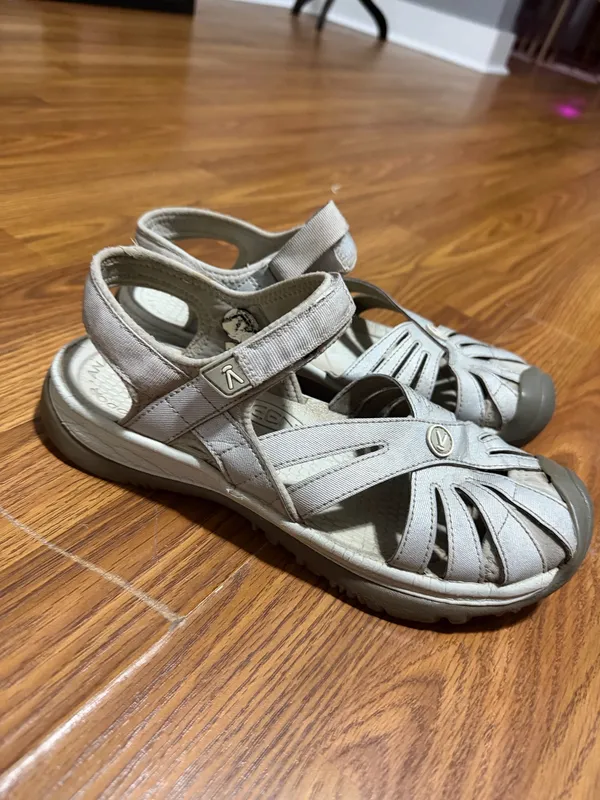 Keen Women's Rose Sandals Grey Size 7.5. - Image 3