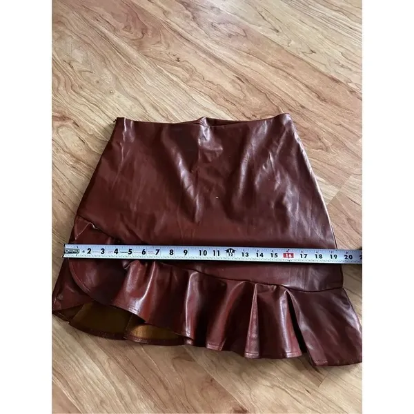 SHEIN faux leather skirt size m - Image 6