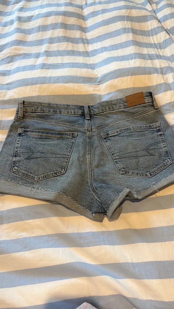 American Eagle Jeans - Image 3