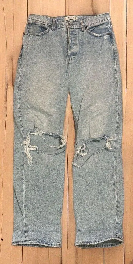 Abercrombie The Dad High Rise Distressed Light Wash Jeans Women 27/4 EUC - Image 5