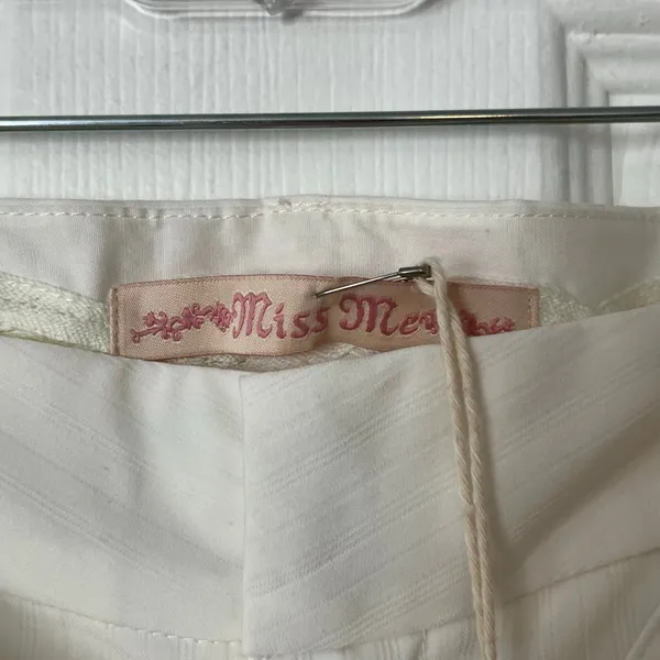 Miss Me White Trousers w/Shell Sequin Belt - Size L - NWT - Image 2