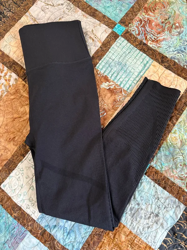 Fabletics Seamless High Waisted Leggings Size M - Image 4