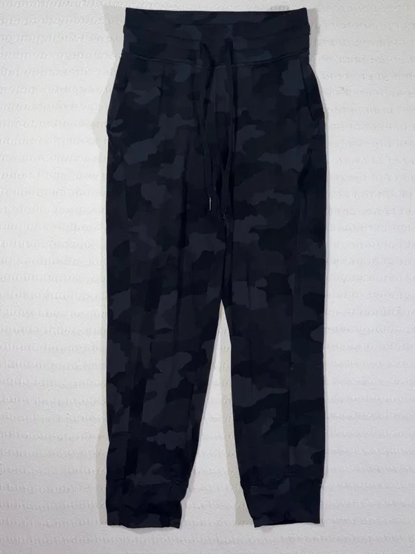 Lululemon Womens Ready to Rulu High Rise Cropped Jogger Size 2 Camo Athleisure - Image 3