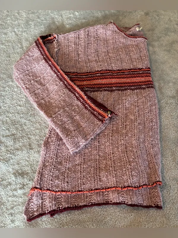 Women’s easel Dusty Pink Striped Crewneck Sweater with Red Accents Size 2X - Image 8