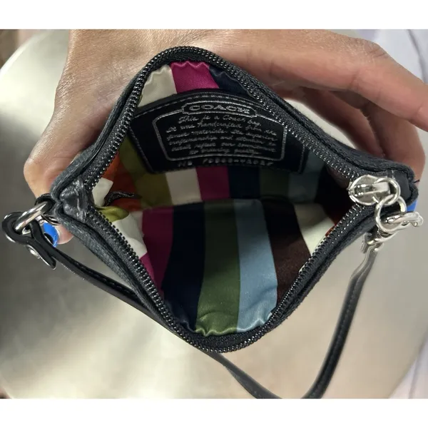 Vtg Coach Signature Black Jacquard Wristlet Metallic Silver Stripe Zip Pouch - Image 7