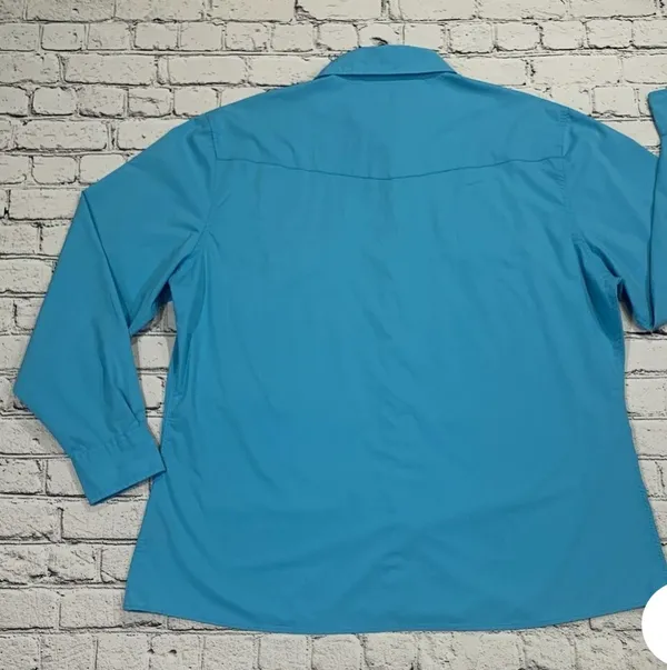 Cowgirl Hardware Bamboo Western Pearl Rhinestone Snap Women’s Aqua Blue Cowgirl Shirt - Image 2
