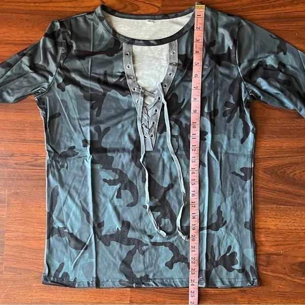 Camo Deep V Low Cut Top Size M Gray Size M - Image 4