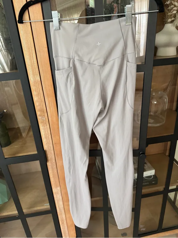 Halara SoftlyZero Crossover Pocket Plain Leggings UPF50+ high rise workout - Image 4