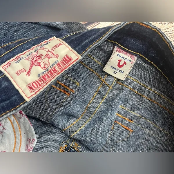 True Religion Joey Cuffed Jean Shorts Sz. 27 - Image 3