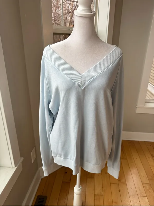 Universal Threads Light Blue Wide V-Neck Off the Shoulder Pullover Sweatshirt S - Image 7