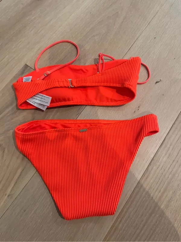 Hollister Neon Orange Ribbed Bikini - Image 4