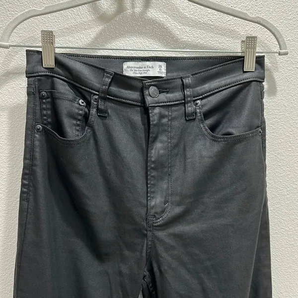 Abercrombie & Fitch 90s Ultra Slim Straight Coated Denim w/slit - Image 3