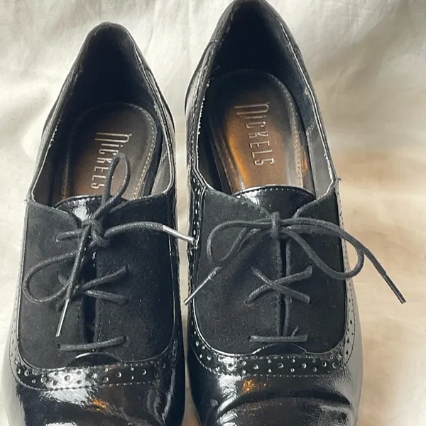 Vintage Nickels Black Oxford Heels – Patent & Suede Wingtip – Size 8.5M - Image 10