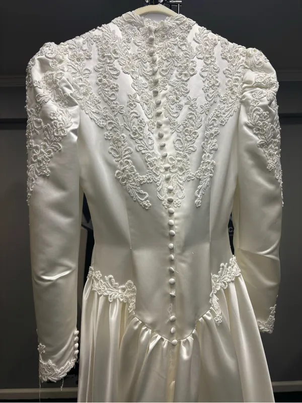 Vintage Ivory Lace Satin Long Sleeve Wedding Dress - Image 3