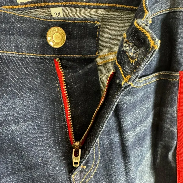 Etienne Marcel Designer Dark Wash Red Ribbon Side Zipper Cropped Jeans Size‎ 24 - Image 6