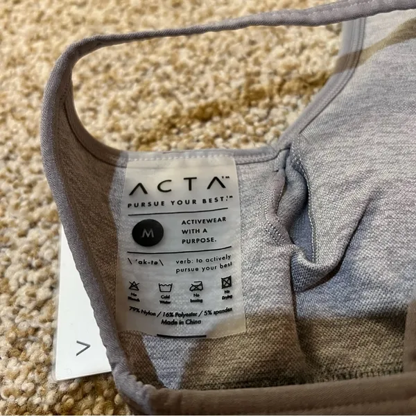 ACTA NWT Seamless Camo Sports Bra Grey Size Medium - Image 5