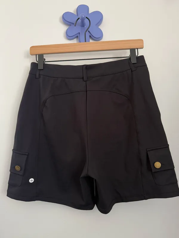 Halara Medium NEW Black Cargo Shorts High Rise Outdoor Relaxed - Image 2