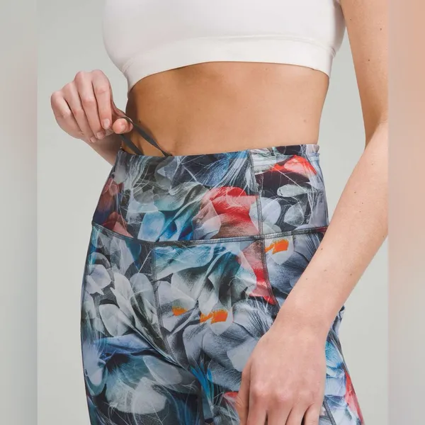 Lululemon fast and free high-rise tight Size 12 - Image 5