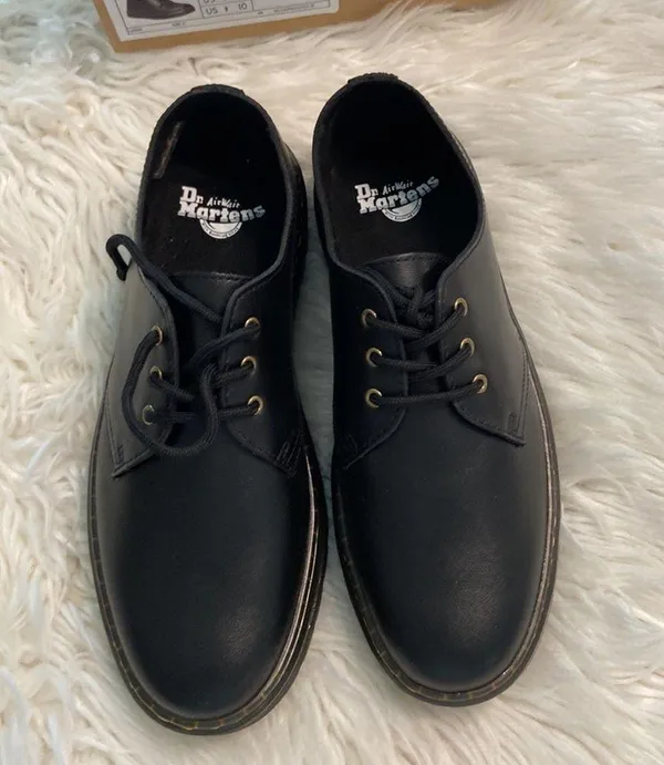 Dr.Martens Women’s Shoes size 10 brand new with box color black see all photos - Image 3