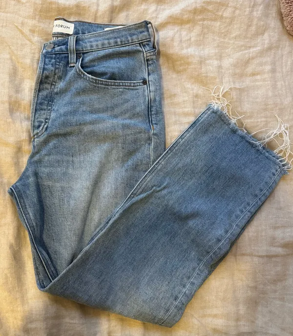 Denim Forum Arlo Aritzia High-Rise Straight - Image 4