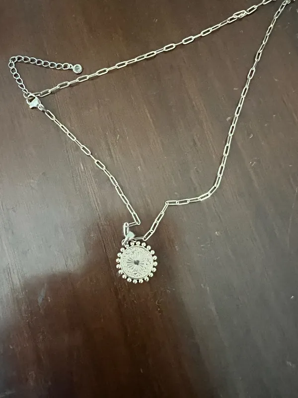 Amazon Set of two gold necklaces - Image 5
