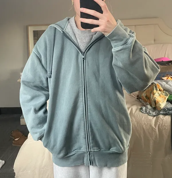 Aritzia TNA zip Up Hoodie - Image 3