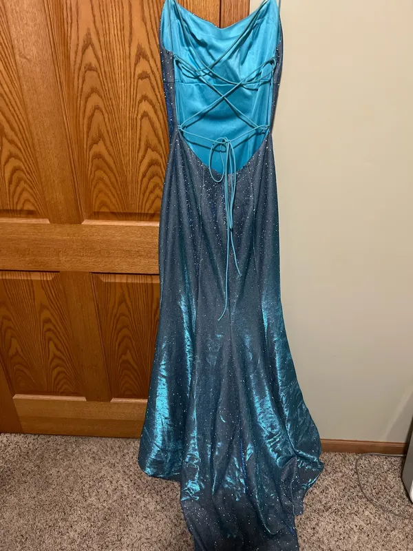 Sherri Hill formal gown - Image 9