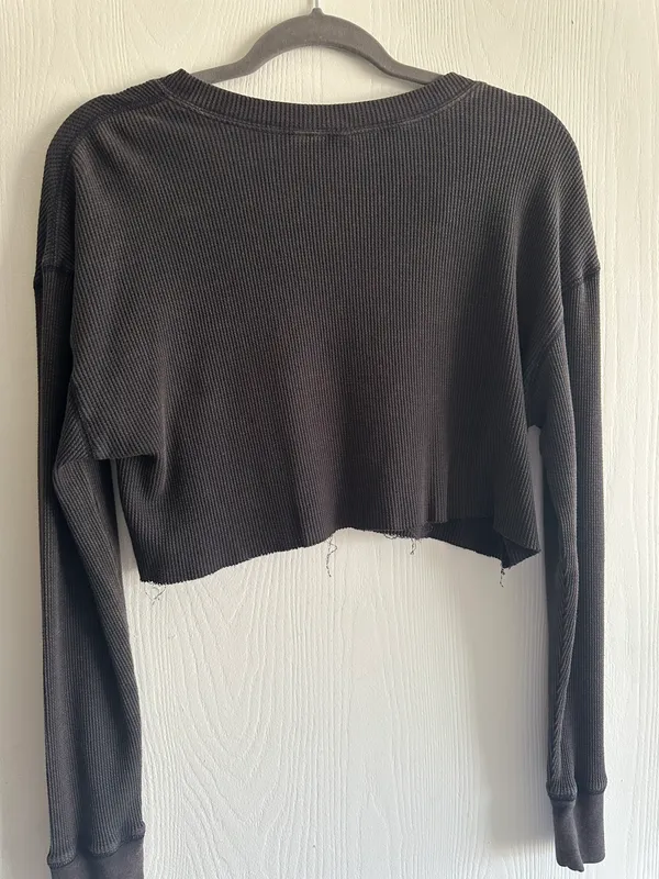 PacSun Cropped Long Sleeve - Image 2