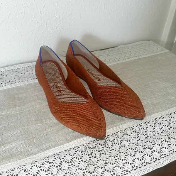 Women's Rothy's The Point Ballet Flat in Burnt Orange Rust Brown Size 5 - Image 2