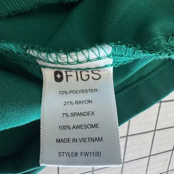 Figs Women's Teal green‎ Short Sleeve V-Neck scrub top Small style# FW1100 - Image 5