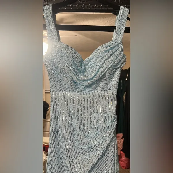Blue Ruched Sweetheart Maxi Dress for Prom - Image 2
